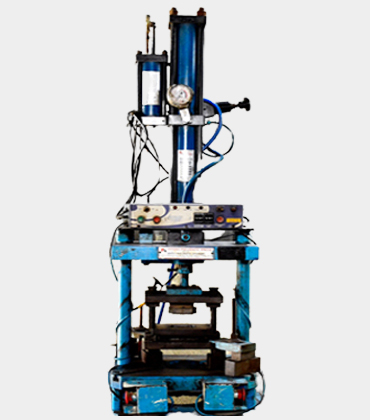 Hydro-pneumatic press